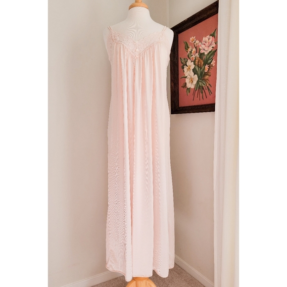70s Pale Pink Floral Lace V Neck Split Strap Vintage Neutral Maxi Nightgown - Picture 11 of 16